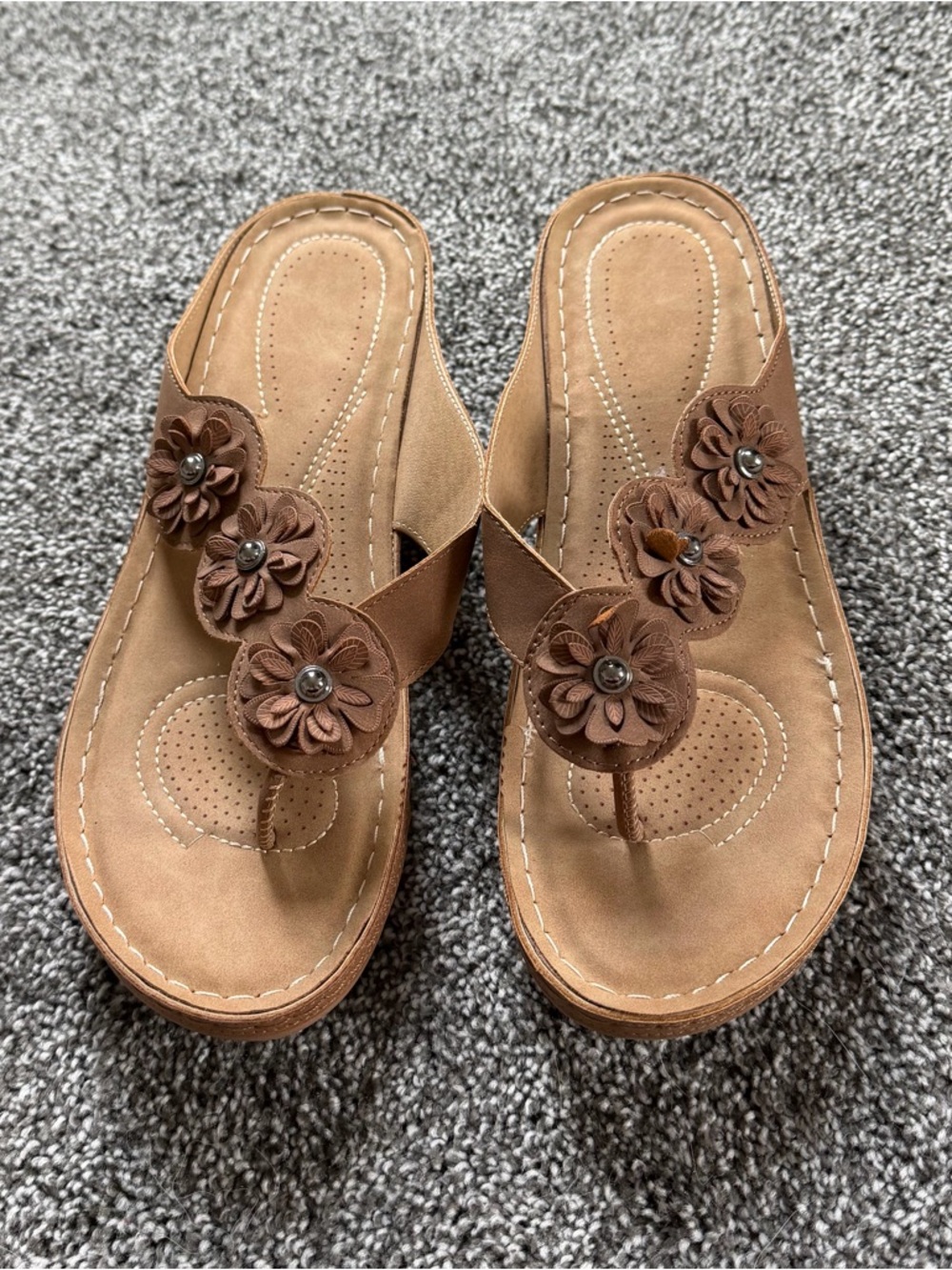 Comfort Floral Toe-Post Sandals in Brown - Women